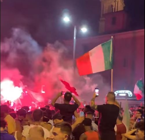  L’Italia è campione d’Europa e a Modena esplode la gioia