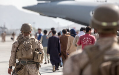 Afghanistan / In serata arrivano cento cittadini in fuga