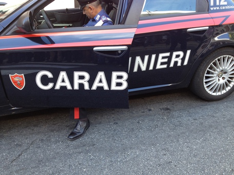  2 tedeschi nudi a Fiorano, aggrediscono i Carabinieri, arrestati