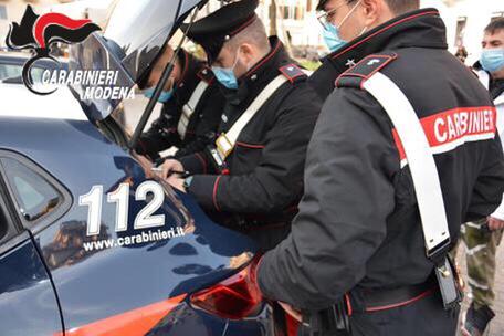  Invasione di edifici: i Carabinieri denunciano tre persone