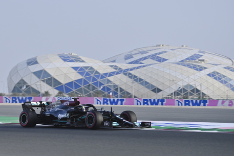  F 1 / G.P. Qatar / Vince Hamilton, settimo e ottavo posto per le due Ferrari