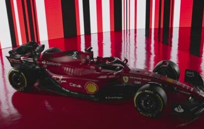 la F1-75 toglie i veli.  Leclerc: “La nuova macchina è bellissima. La amo e la amerò di più se sarà veloce”.