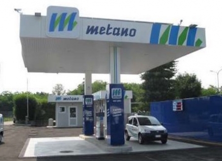  Modena, metano alle stelle, chiusi tre distributori: «Il Governo deve portare l’Iva al 5%»