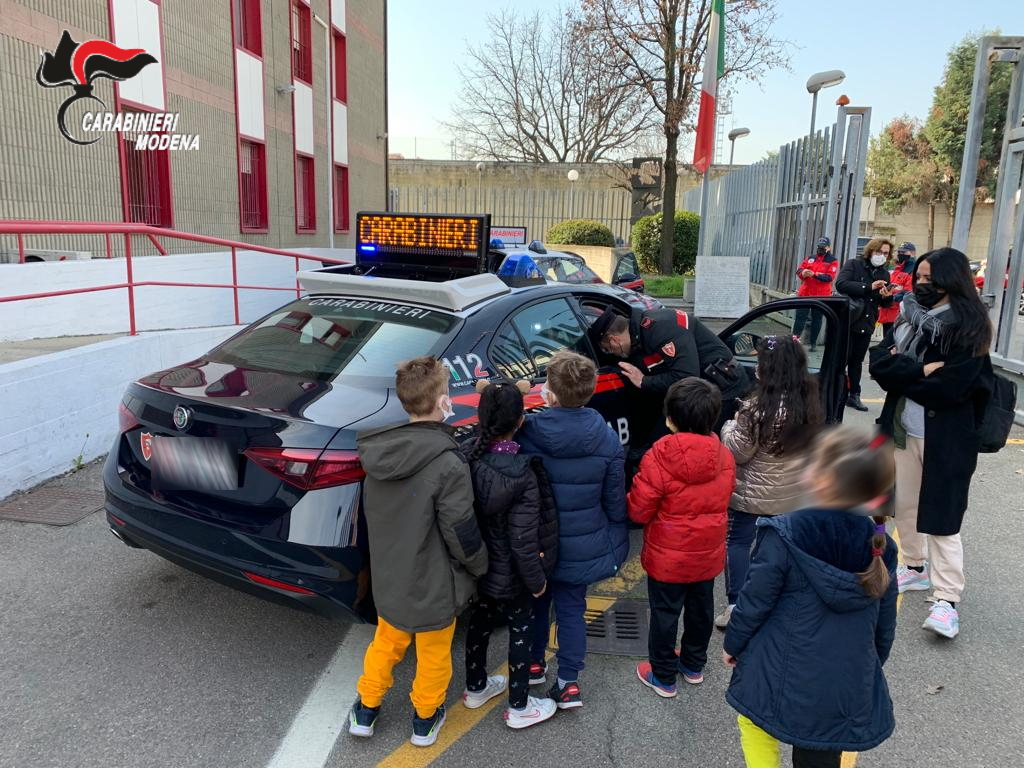  Sassuolo / Alunni della Scuola Primaria in visita alla Compagnia Carabinieri