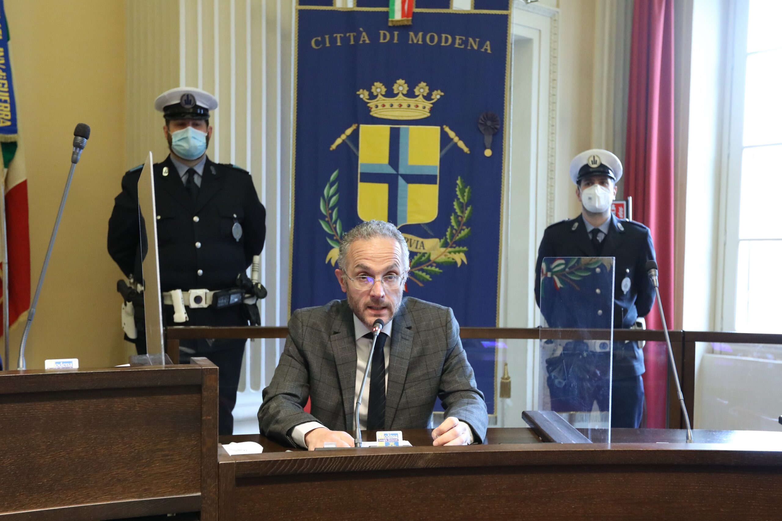  Modena ha revocato la cittadinanza a Mussolini (VIDEO)