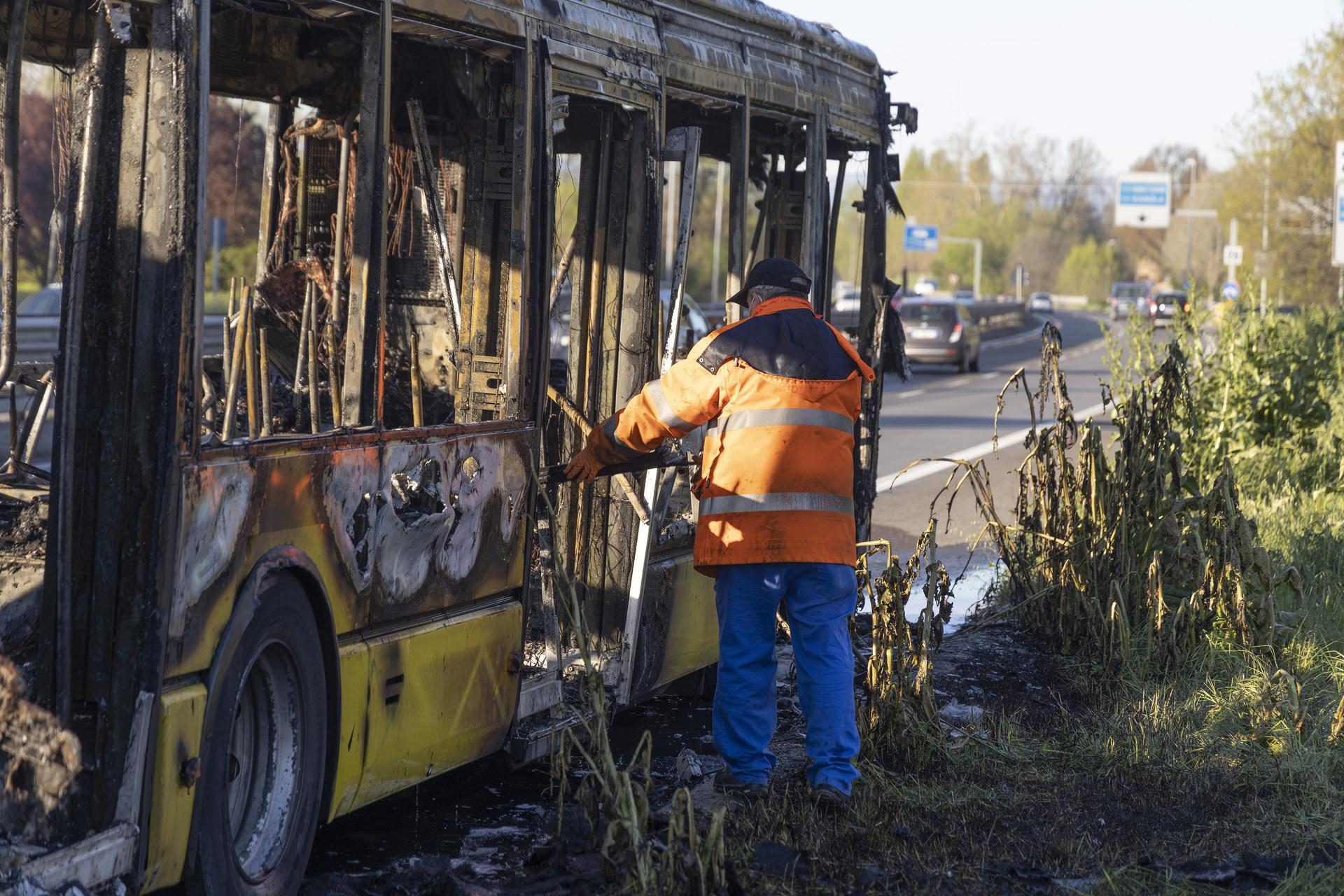  Modena, a fuoco un altro bus di Seta in servizio