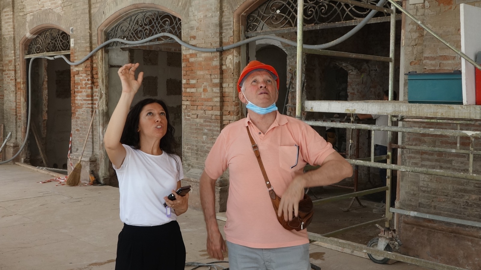  Mirandola / Il Sindaco in visita ai cantieri del Palazzo Comunale