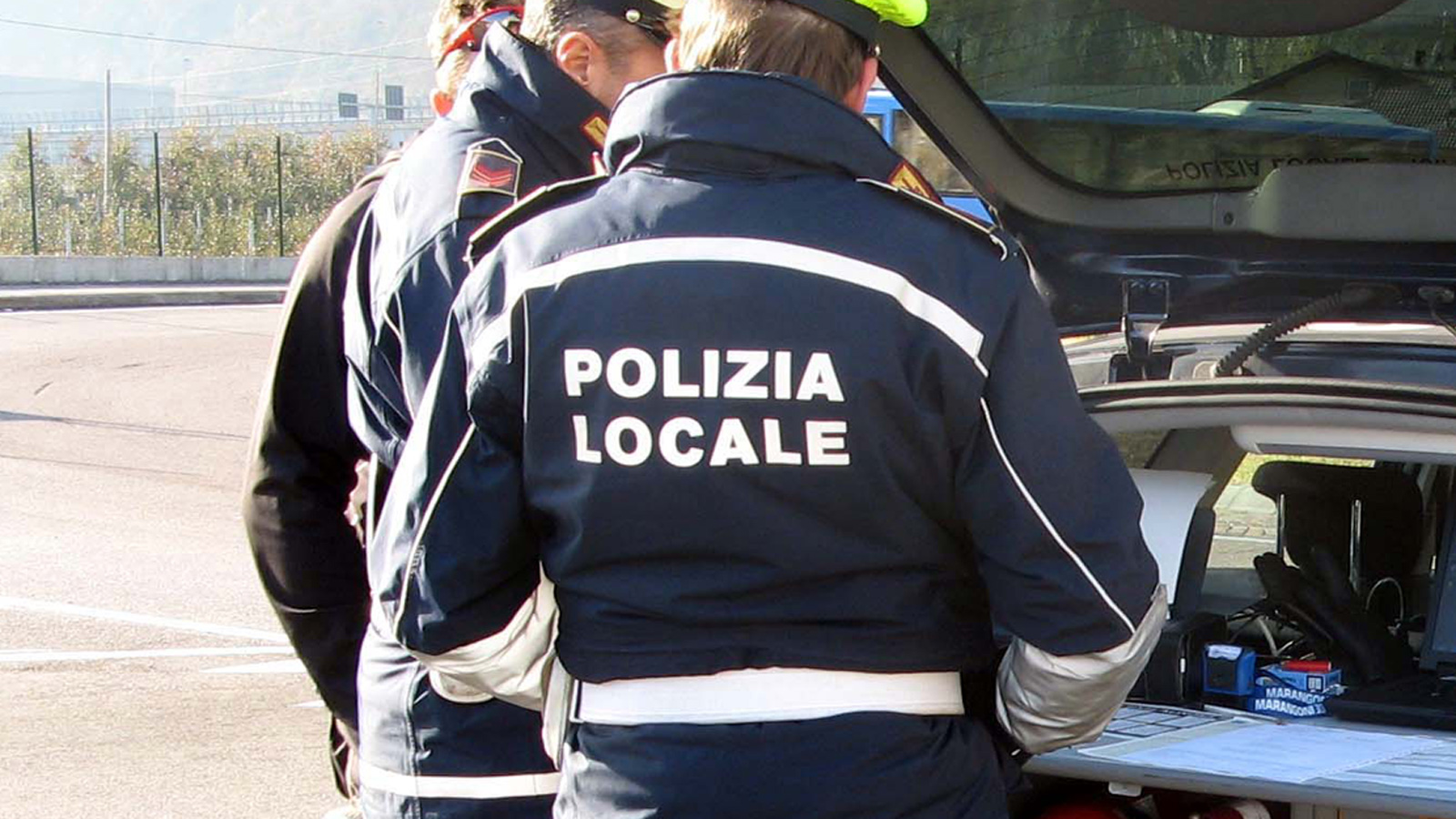  Aggredisce Polizia Locale, risarcimento in beneficienza