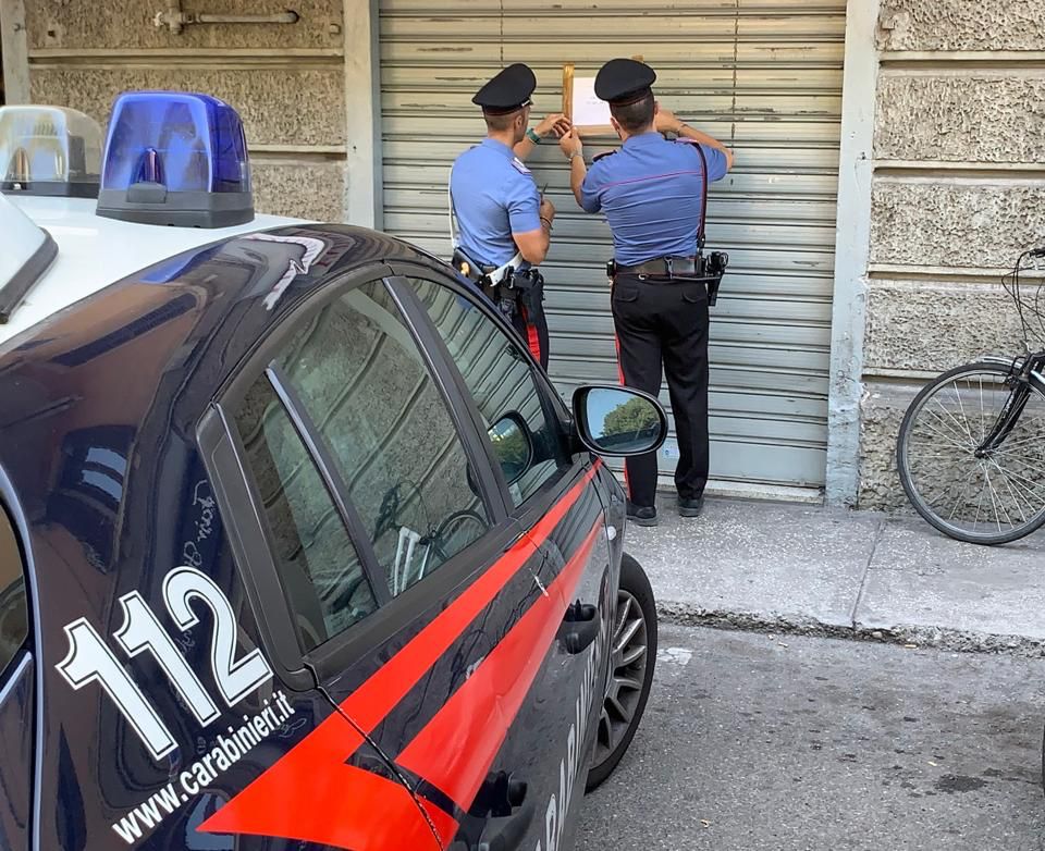 Negozio chiuso dai Carabinieri in centro, era frequentato da pregiudicati