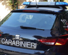Vignola / Botte tra inquilini, arrivano i carabinieri: un uomo in ospedale