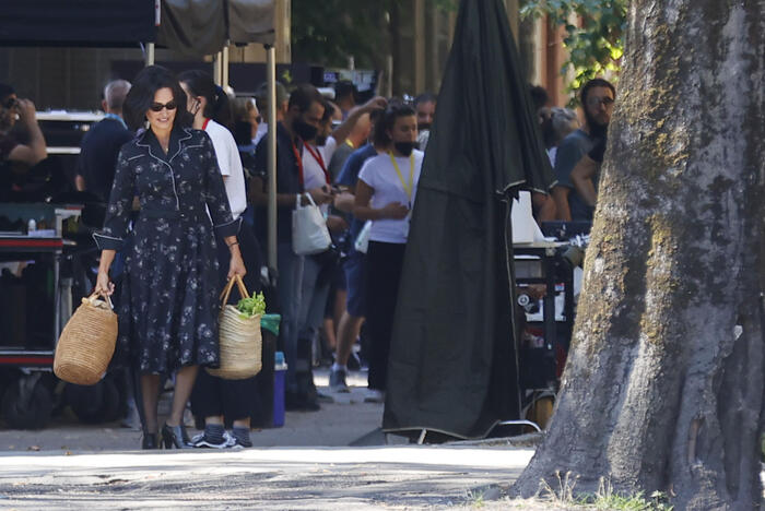  Penelope Cruz star a Modena, per il set del film sul Drake