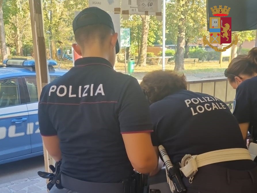  Camionista polacco schiacciato dai bancali, è grave