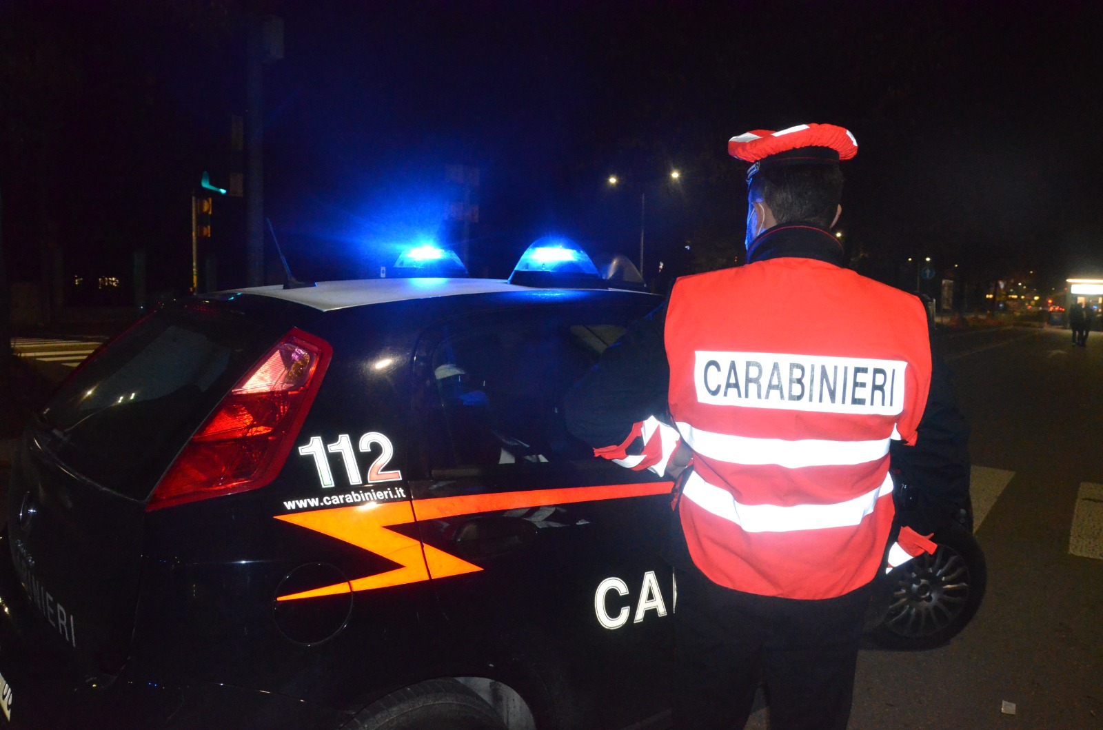  Castelnuovo Rangone / Arrivano i Carabinieri. Ladri in fuga nelle campagne.