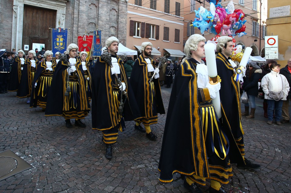  Festa San Geminiano (1) / Torna il corteo con offerta dei ceri votivi