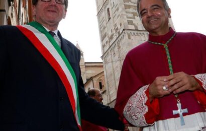 Festa San Geminiano (3) / Il Sindaco sta con Don Erio: “No all’indifferenza”