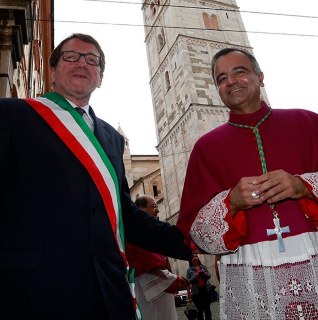  Festa San Geminiano (3) / Il Sindaco sta con Don Erio: “No all’indifferenza”