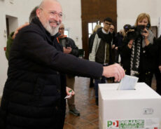 Primarie Pd / Testa a testa, Schlein in vantaggio in Lombardia