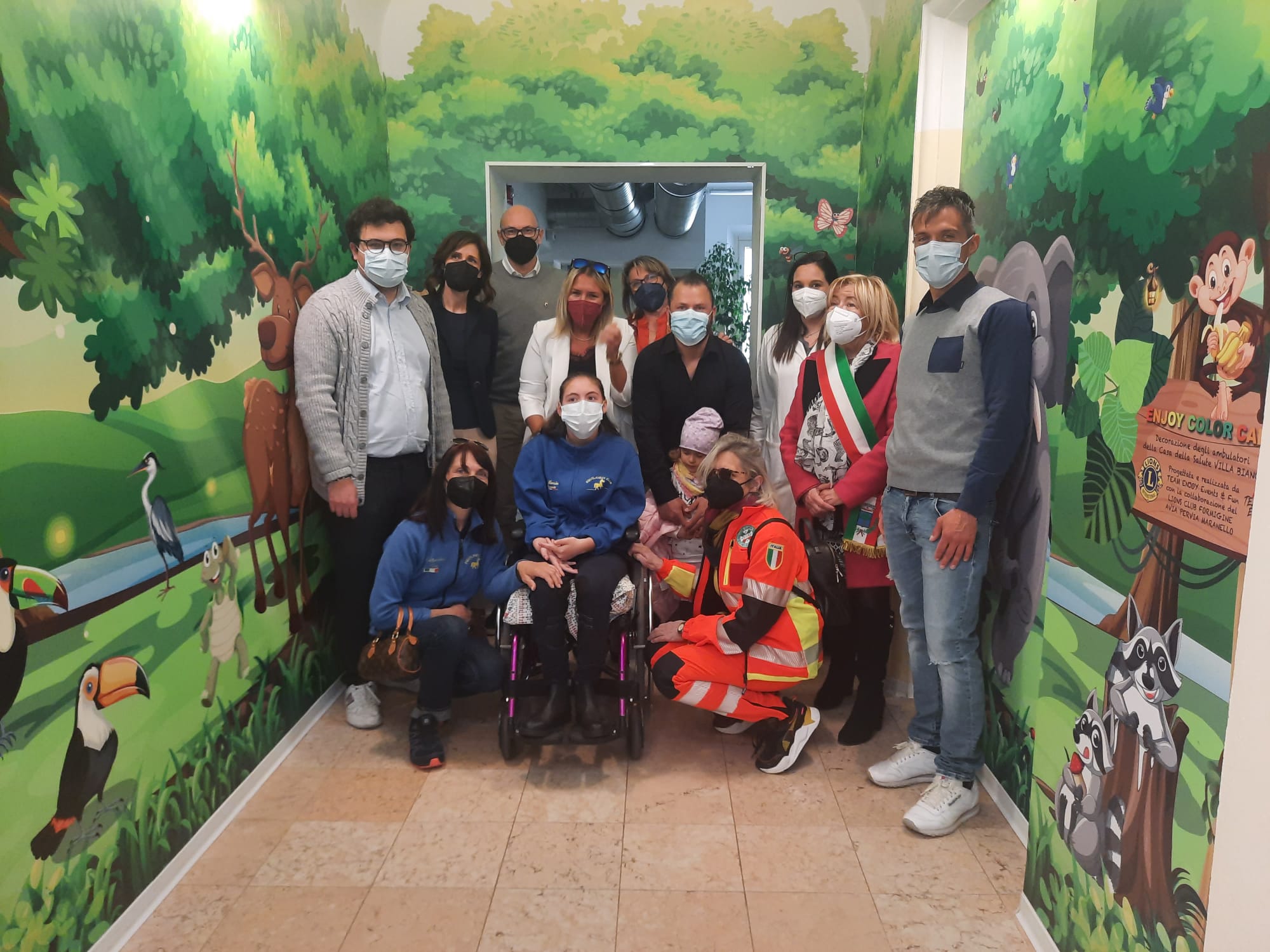 Formigine: zebre e leoni  ‘invadono’ gli spazi pediatrici di Villa Bianchi  per incantare i piccoli pazienti (VIDEO)