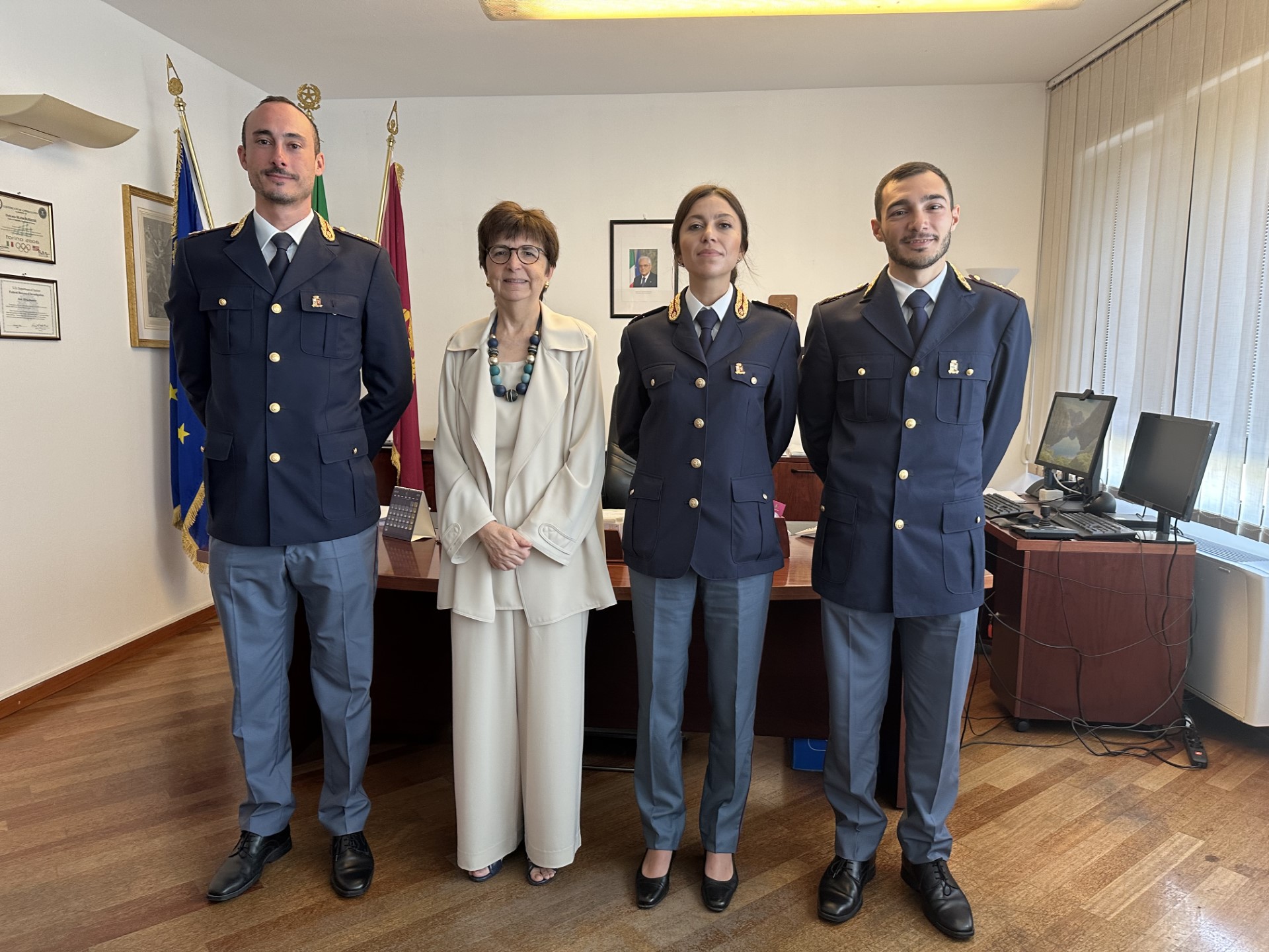  Polizia di Stato: il Questore Burdese accoglie tre nuovi funzionari in servizio da oggi in Questura a Modena
