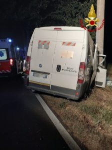  Levizzano / Muore 29enne rumena in incidente con il furgone