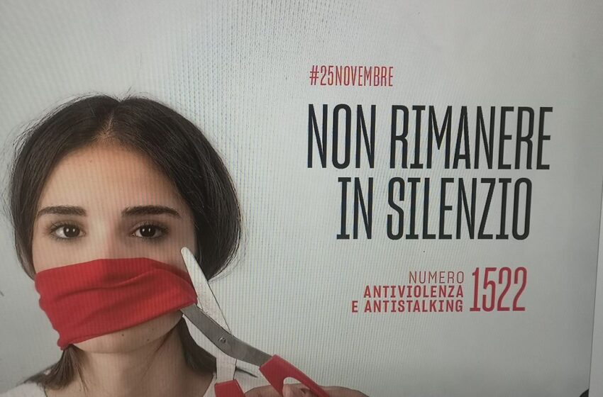  Giornata internazionale contro la violenza sulle donne / S’illumina la caserma di via Pico