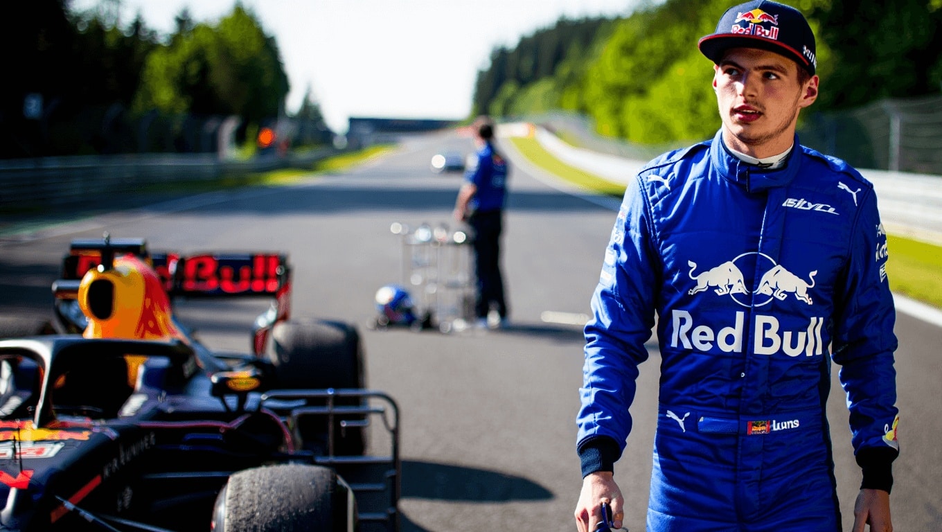 Bearman incantato da Verstappen al Ring: “È il miglior pilota che si sia mai visto”