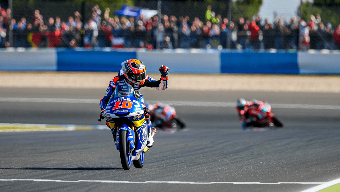 Moto3™: Quiles trionfa a Jerez, la lotta per il podio si decide alla bandiera a scacchi