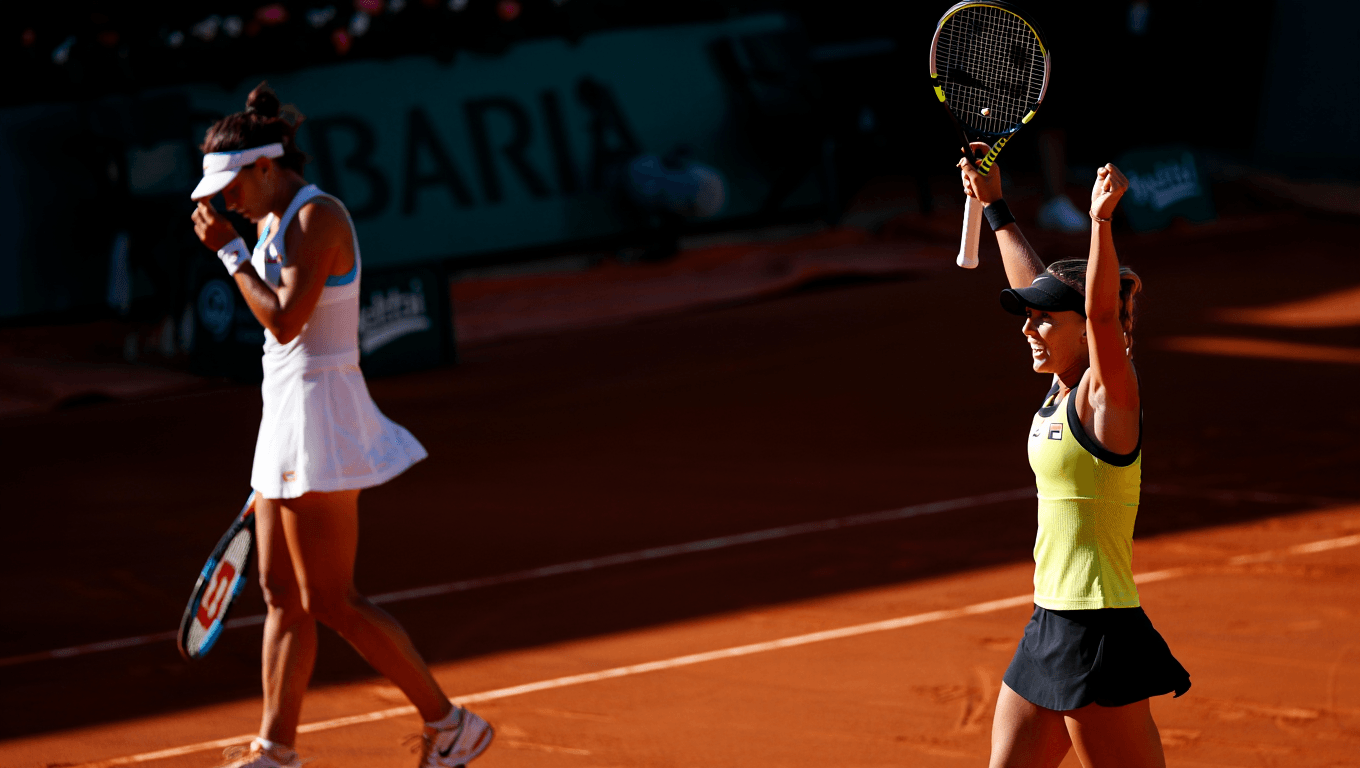 Paolini saluta Roma e la top 10: Mertens annulla tre match point e passa in rimonta