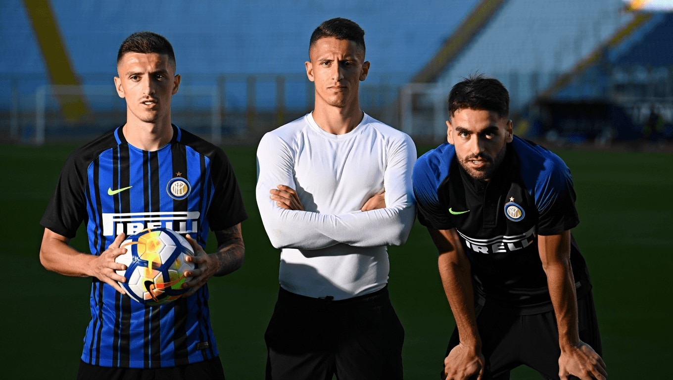 Inter Transfers: Bastoni’s future, Jones’ potential role, Dumfries’ replacement and more – video