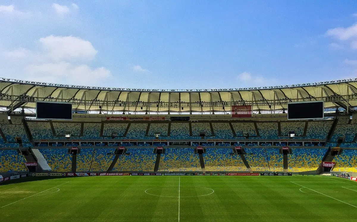 Lo stadio Arthur Ashe durante una partita di tennis con pubblico numeroso
