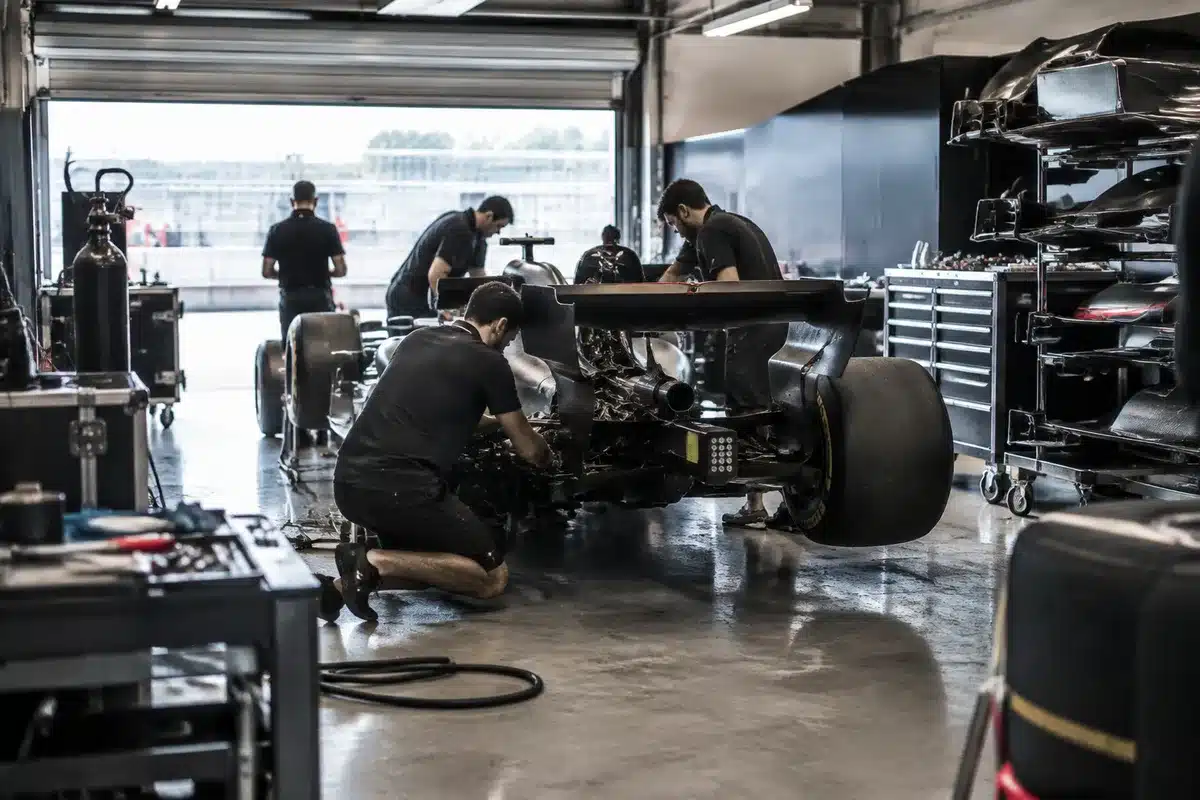 Red Bull sorprende: Ferrari si riaccende, Mercedes perde l'equilibrio