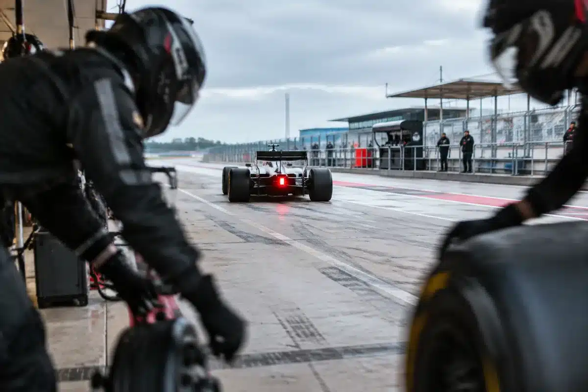 Russell, Antonelli 2027: Herbert chiede riscossa, l'automobilismo non è giusto